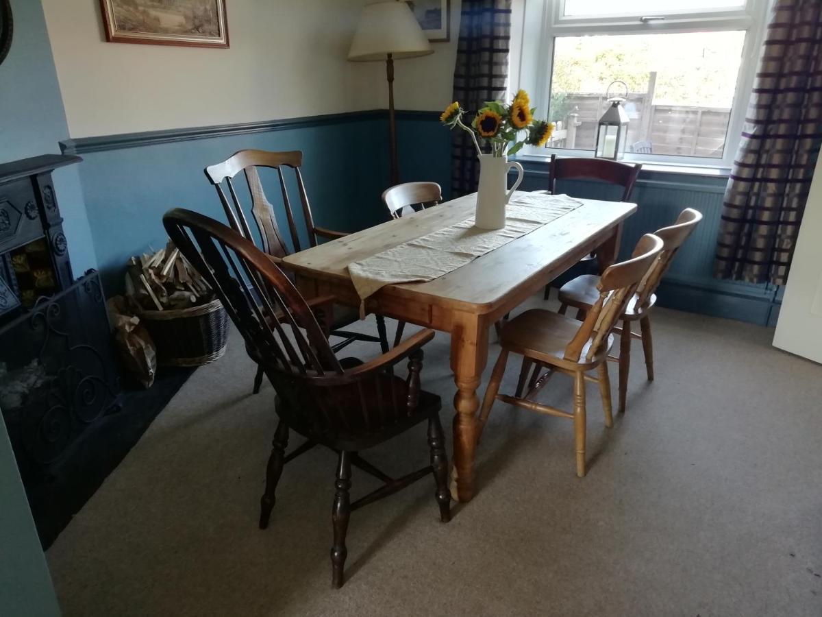 Cosy Spacious 2-Bed Cottage In Watchet Somerset Exterior photo